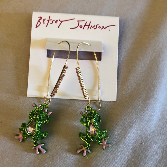 Betsey Johnson Gold Tone & Green Metallic Frog Drop Earrings Crystal Accents NWT - Picture 1 of 12